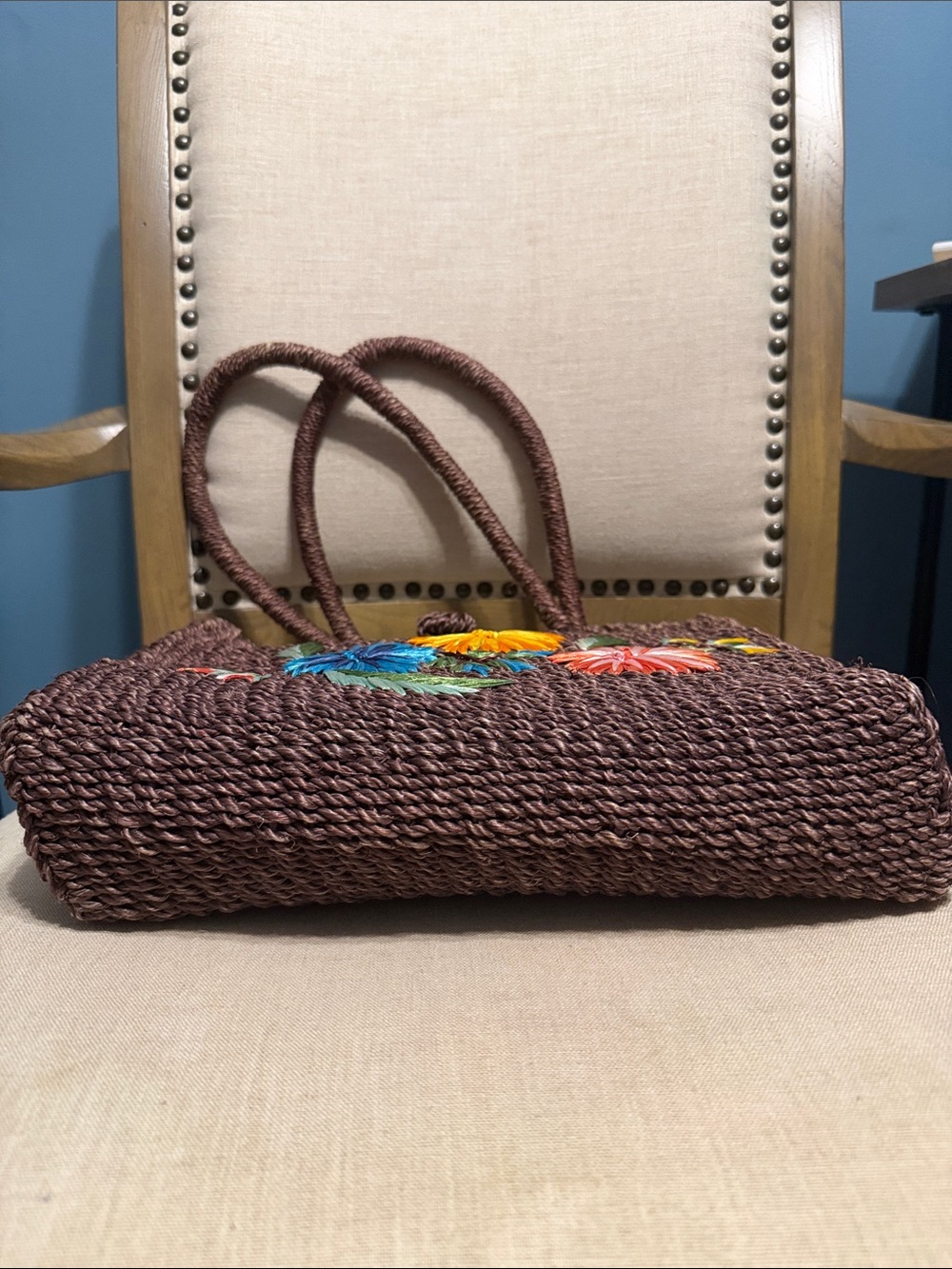 Woven Floral Embroidered Tote Bag - Picture 4 of 11